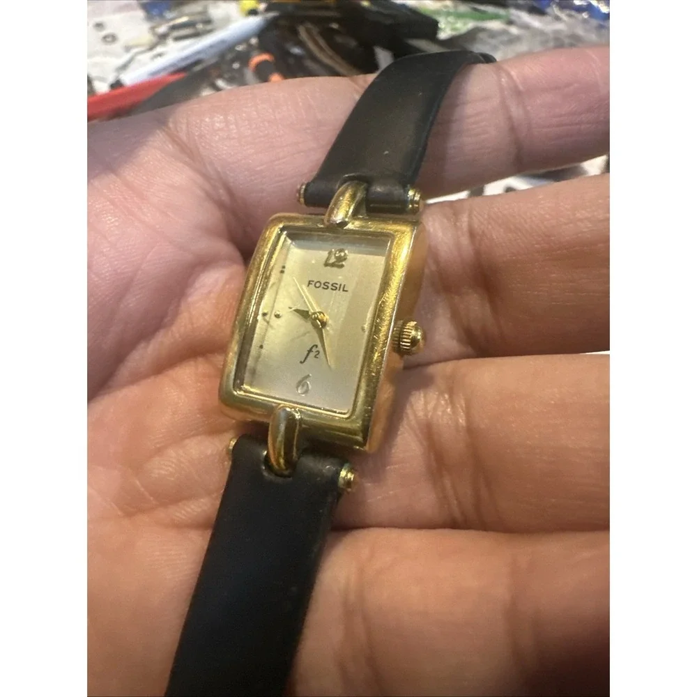 Working Vintage Fossil F2 Watch Women Gold Tone Leather Quartz 18mm Fit 6.5 Runs